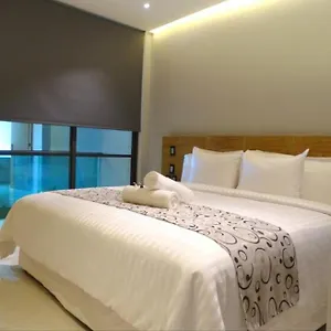 4* מלון Kavia